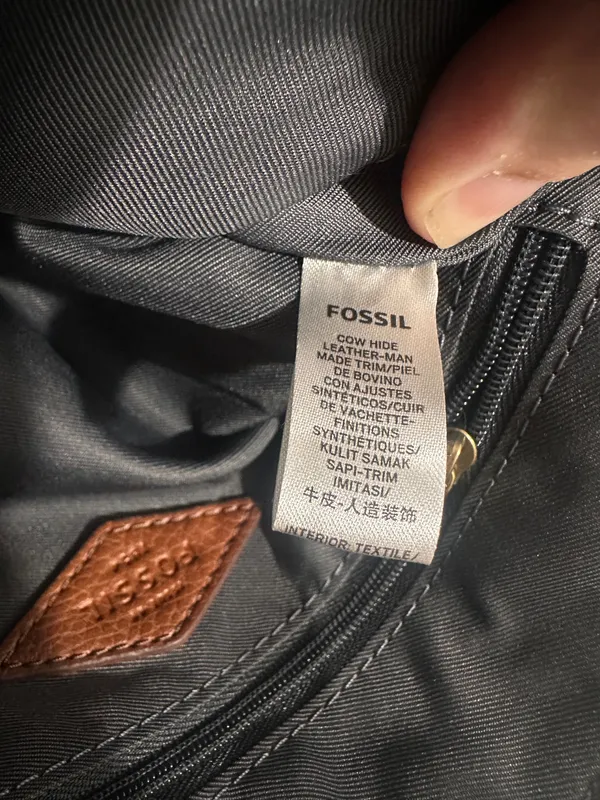 Fossil Green Pebbled Leather Crossbody Bag - Adjustable Strap Multi-Pocket - Image 5