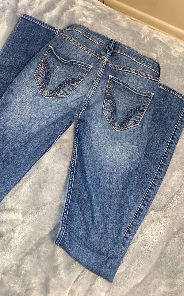Hollister SkinnyJeans - Image 4