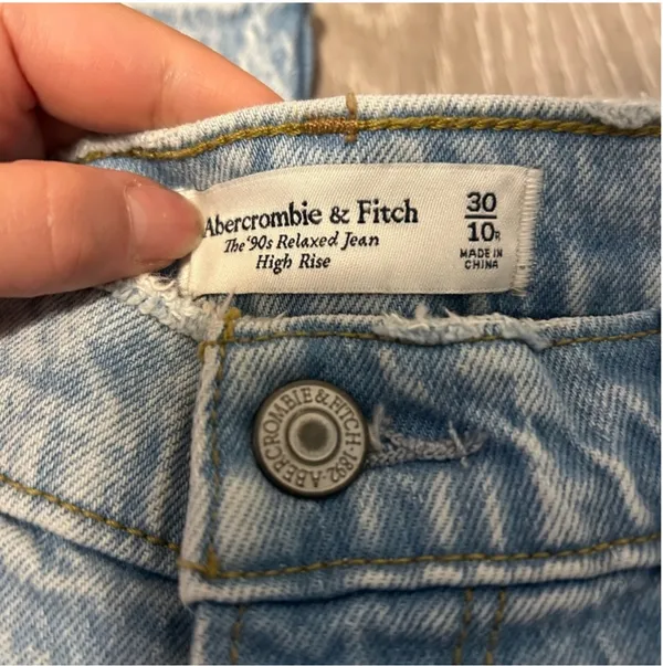 Abercrombie High-Rise Jeans - Image 2