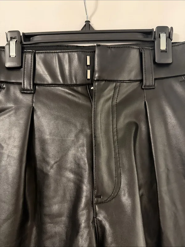 Abercrombie & Fitch Black High-Waist Faux Leather Pleated Women’s Shorts size S - Image 2