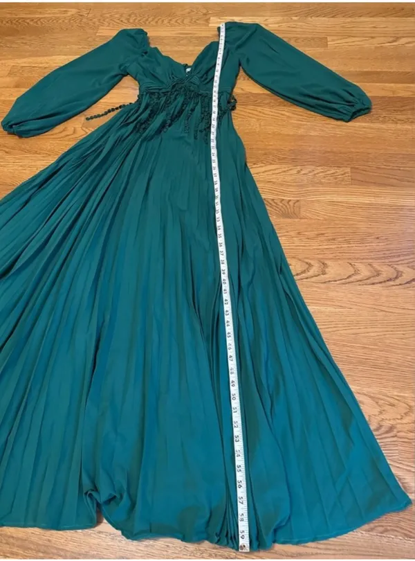NWT Emerald Green Long Sleeve Prom Dress size S - Image 10