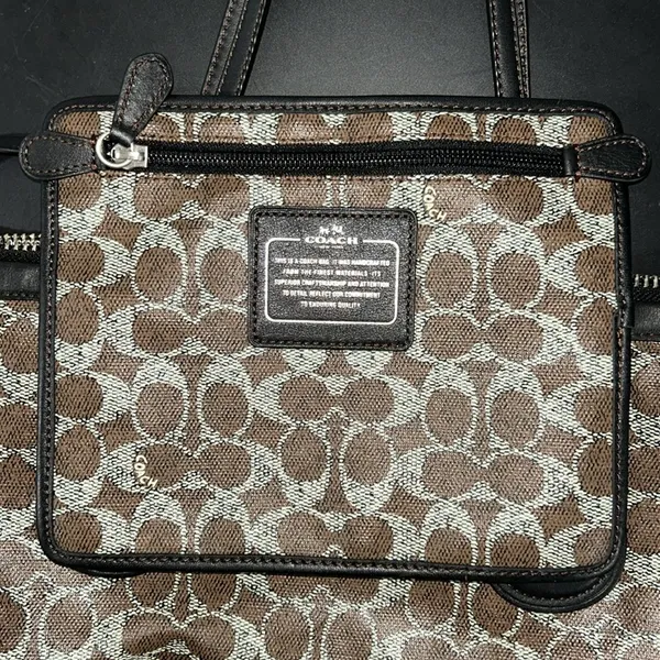 Coach F33504 Signature Taxi Zip Top Tote - Image 8