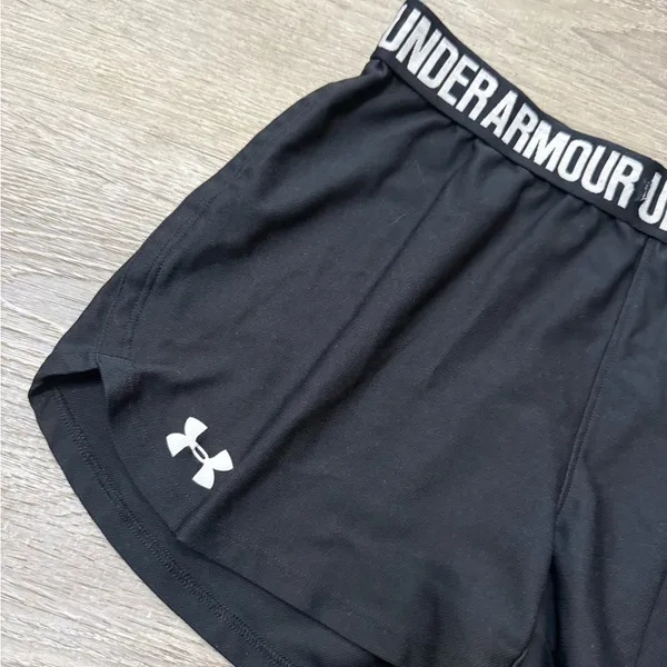 •UNDER ARMOUR•  SHORTS - Image 2