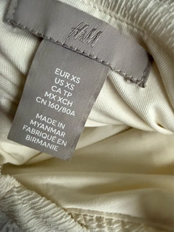 Cream-Colored H&M Draped Cowl Neck Crop Top Ruched Sides Women’s XS - Image 4