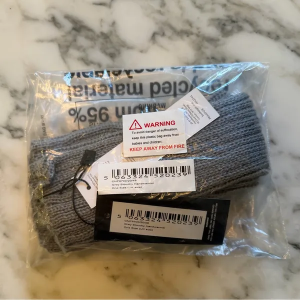 NWT PRETTYLITTLETHING Grey Ribbed Slouchy Handwarmers - Image 7