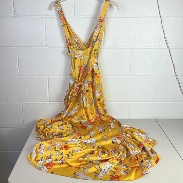 RTR Bronx and BancoNarciss Dress Sz Medium Yellow Floral asymmetrical ruffle - Image 10