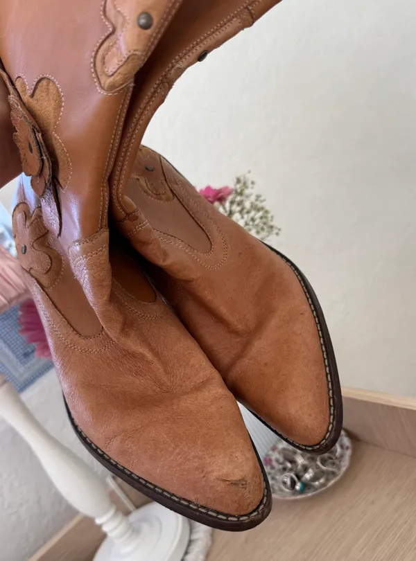 Cowgirl boots Size 10 - Image 3