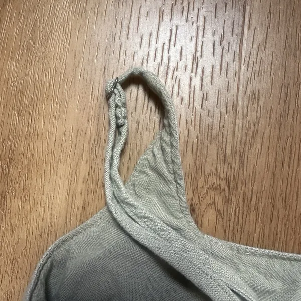 Abercrombie & Fitch Women's‎ Linen Blend Cropped Tank Size M Sage Green - Image 5