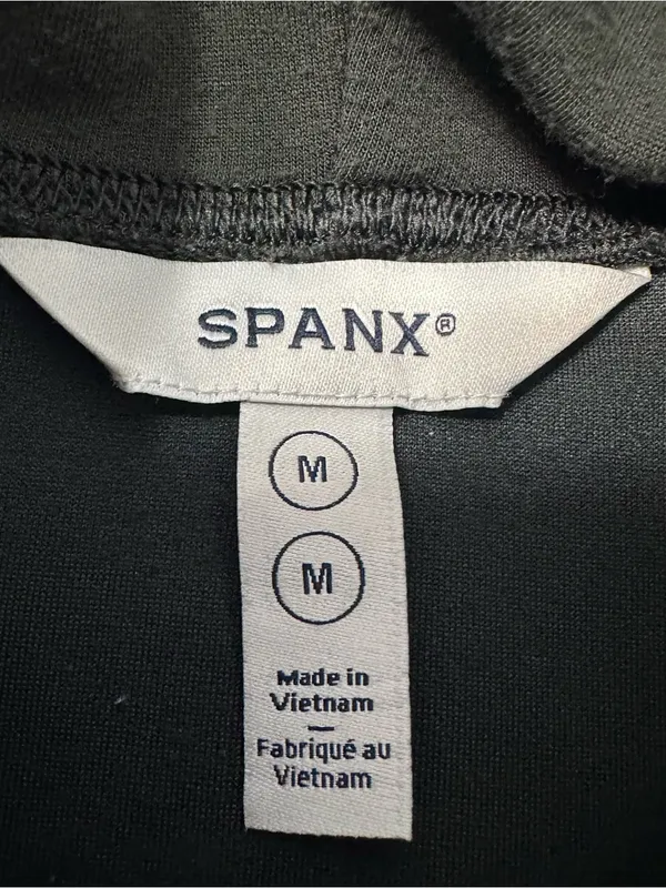 SPANX AirEssential Black Cowlneck Tunic Pullover
Sweater Turtleneck Women's M - Image 10