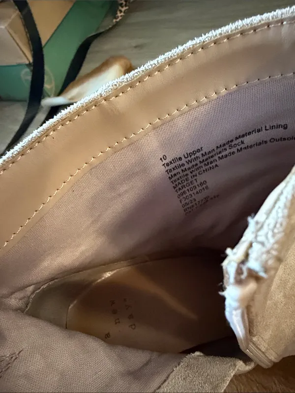 A New Day Delilah Block Heeled Ankle Boots Size 10 beige Faux Suede Bootie Zip - Image 7