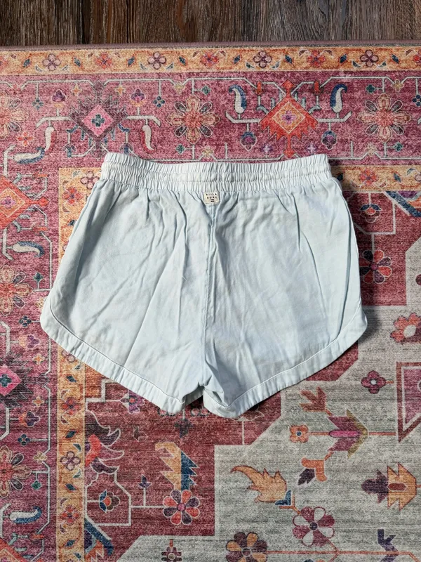 Billabong Shorts - Image 2