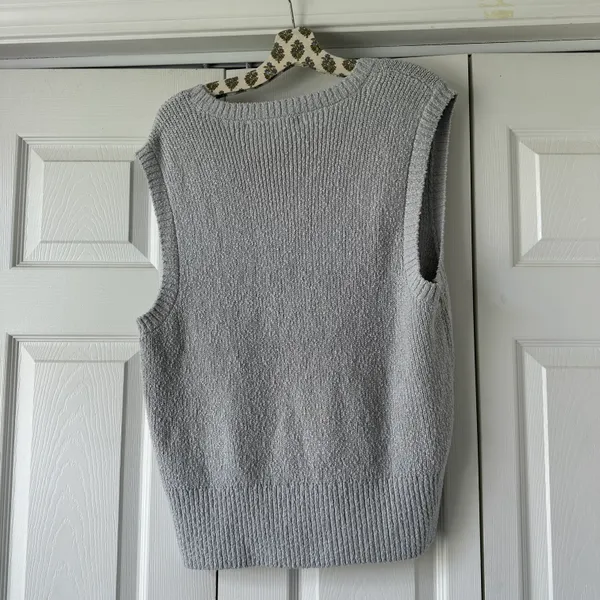 Free People NWOT Beach V-Neck Sweater Vest Penny Knit Top - Image 4