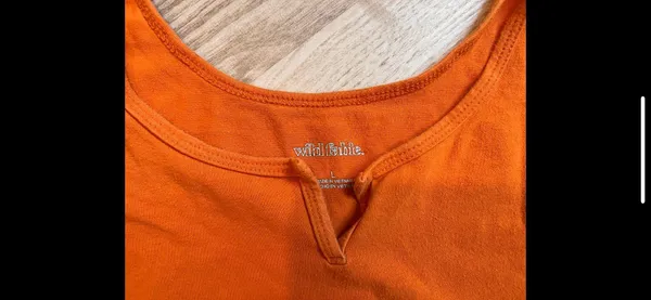 Women orange crop Tank top size large - Image 2