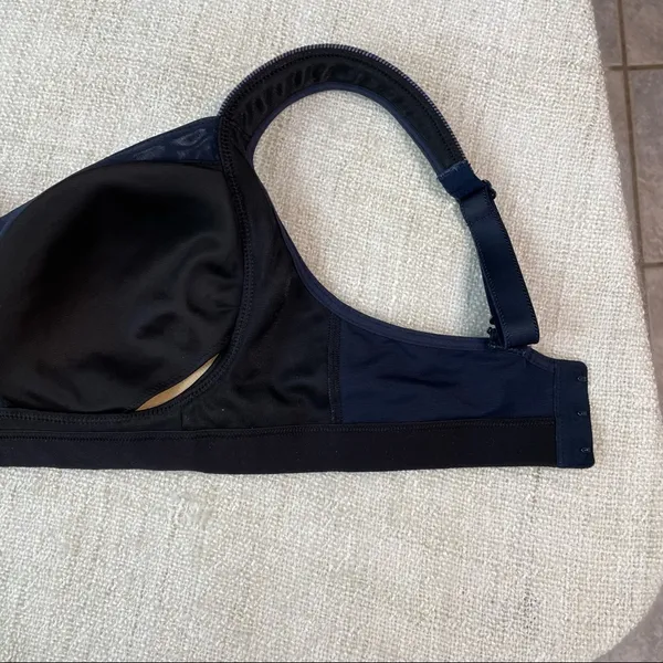 Lululemon Women’s Bra - Image 16