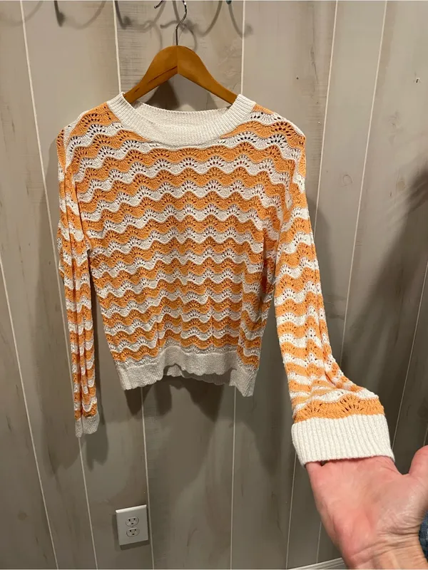 Cute Loft orange creamsicle chevron scallop open knit eyelet sweater crochet - Image 4