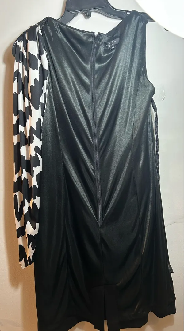 Elegant women's dress. Size S (6). $35. - Image 8