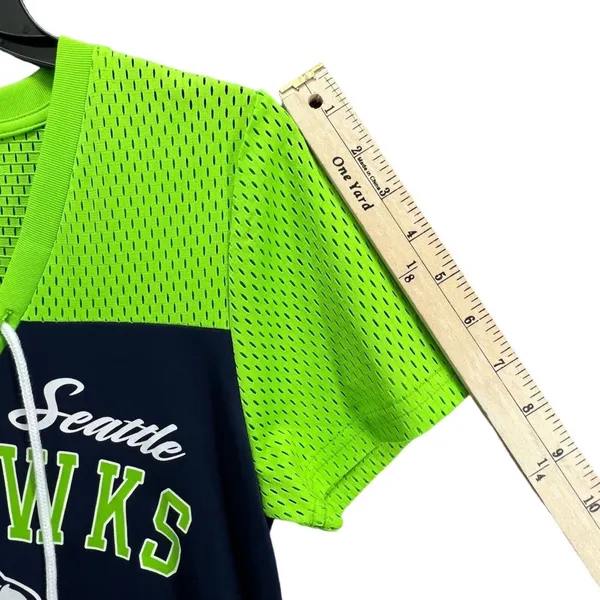 Seattle Seahawks NFL Football Shirt M Blue Green Lace Up Top Superbowl Champs‎ - Image 9