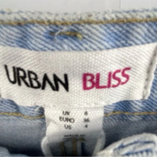Urban Bliss Women's High Rise Denim Shorts Light Wash Blue Size‎ 4 Casual Summer - Image 9