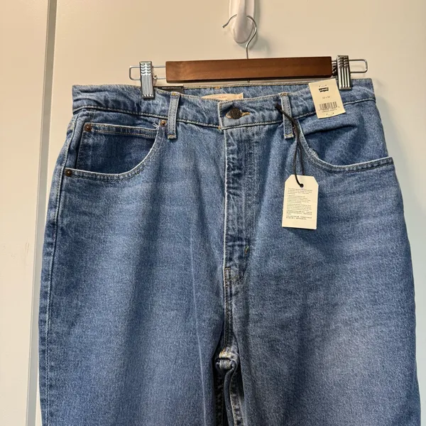 NWT Levi's 70's High Rise Flare Jeans Slim Stretch Bootcut Wide Leg‎ Medium Wash - Image 7