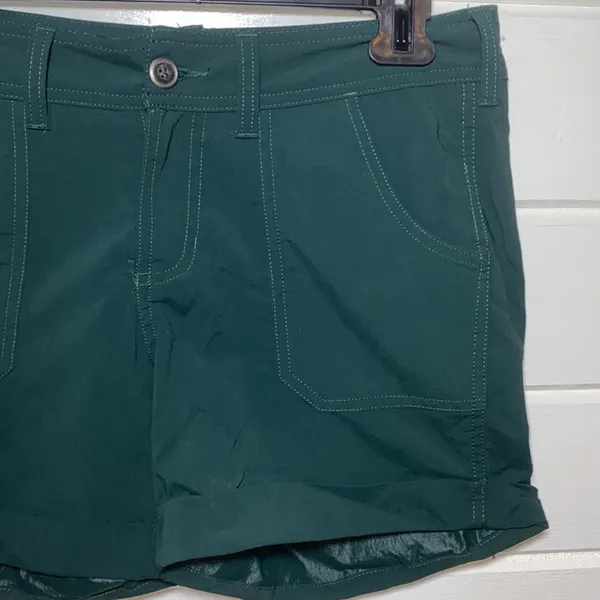 The north face dark green water resistant outdoor shorts - Image 3