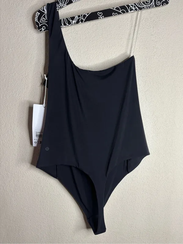 Lululemon Wundermost Ultra-Soft Nulu Asymmetrical Bodysuit Black size large NWT - Image 3