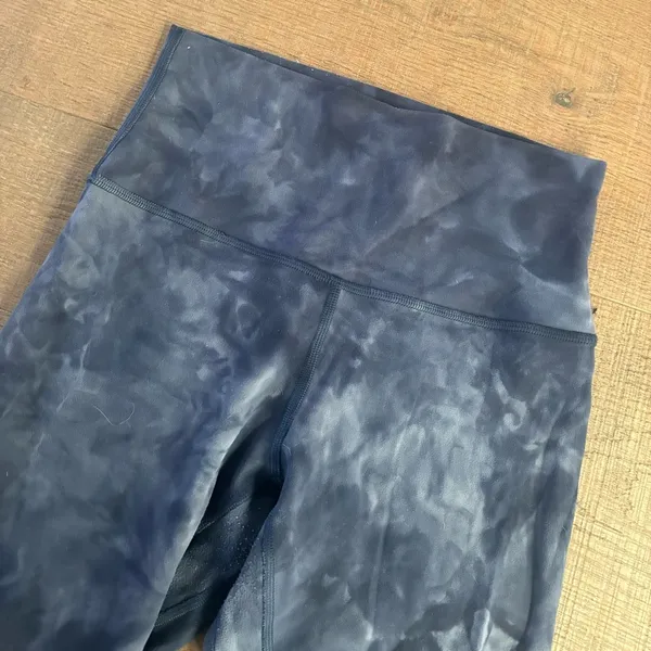 lululemon tie dye crop high waisted workout leggings - Image 3