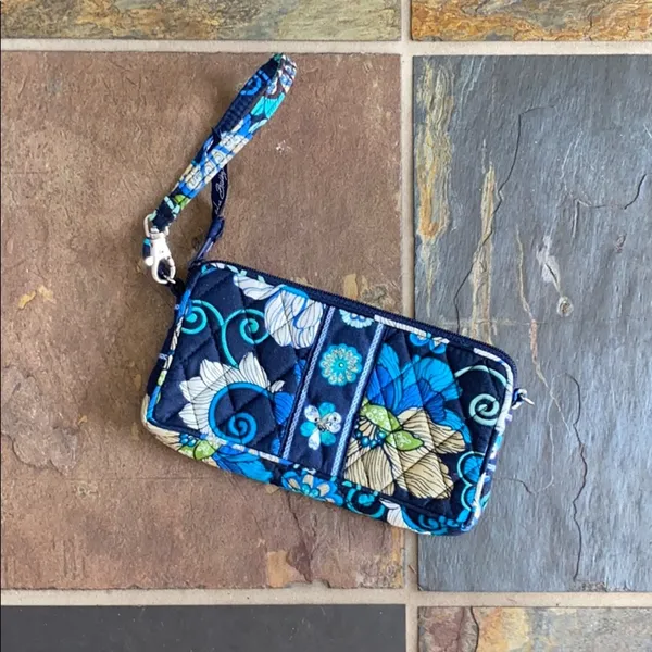 Vera Bradley Wristlet - Image 2