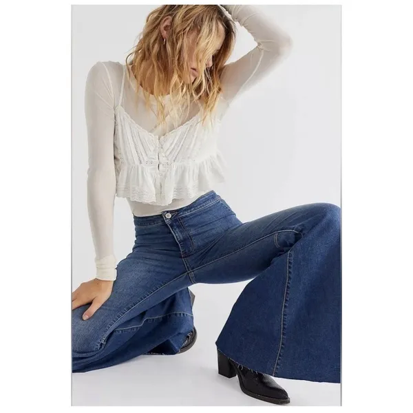 WE THE FREE Women's Just Float On Flare Jeans 27 High Rise Raw Hem Boho Festival - Image 3