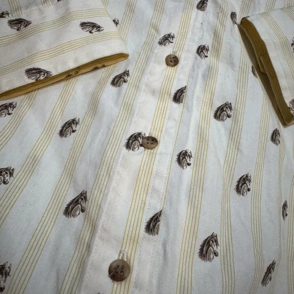 👚VTG Nell Flowers‎ Cream Striped Horse Print Button Up Shirt Size 10 ✨ - Image 3