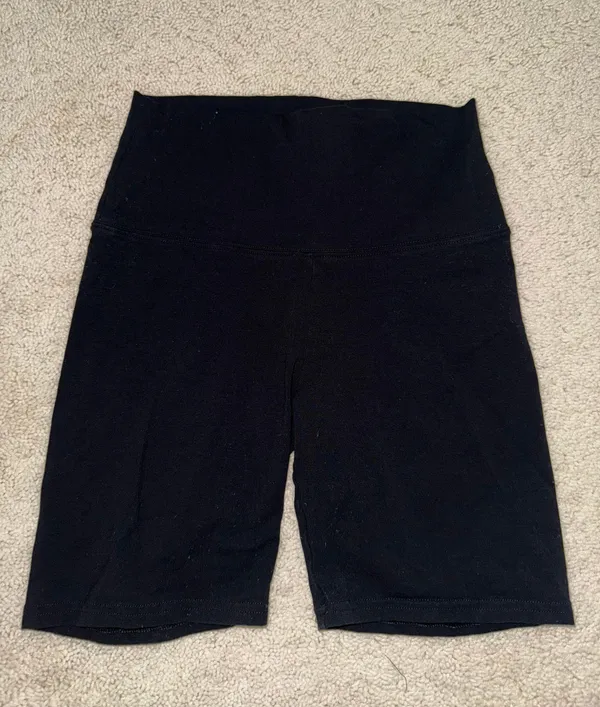 Aritzia Tna Shorts - Image 2
