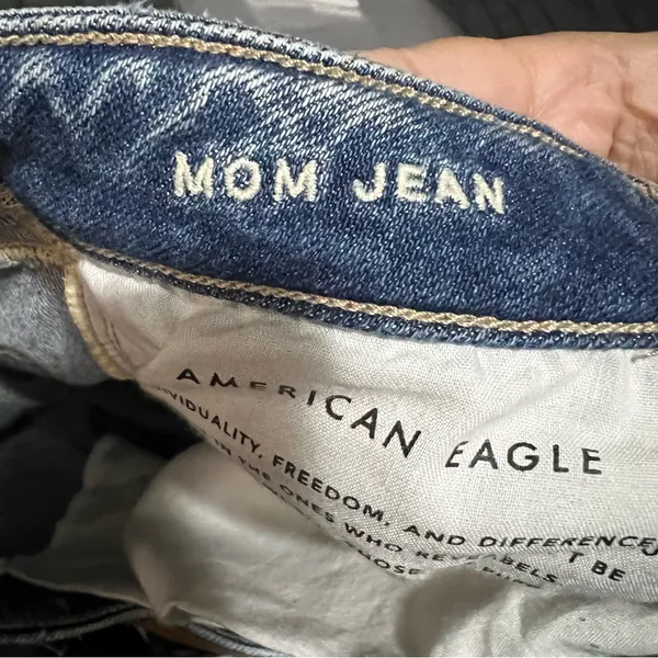 American Eagle Stretch Hi‎ Rise Ripped Distressed Mom Jeans - Image 13