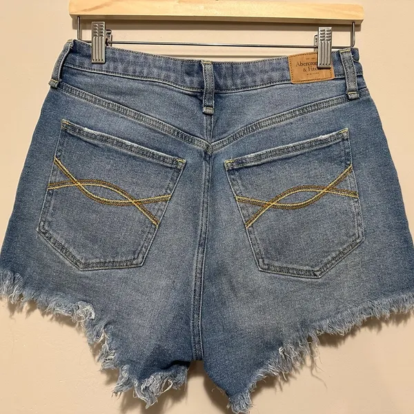 Abercrombie & Fitch High Rise Short Curve Love Size 29 - Image 3