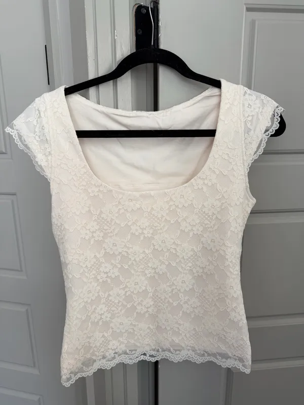 Abercrombie & Fitch Bra-Free Short Sleeve Lace Reversible Top - Image 5