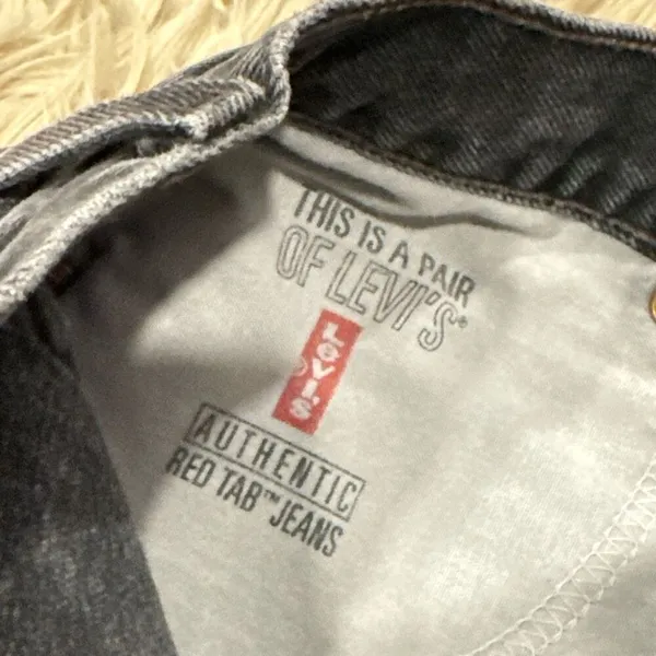 Levis vintage cutoff 560 shorts size 12 - Image 5