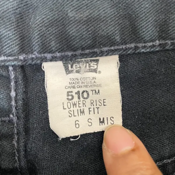 VTG Levi's 510 Jean Shorts Women 6 Black Lower Rise Slim Fit Distressed Cutoff - Image 3