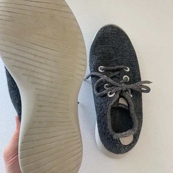 EUC Allbirds women’s dark gray wool warm‎ lace up tie athletic running sneakers - Image 5