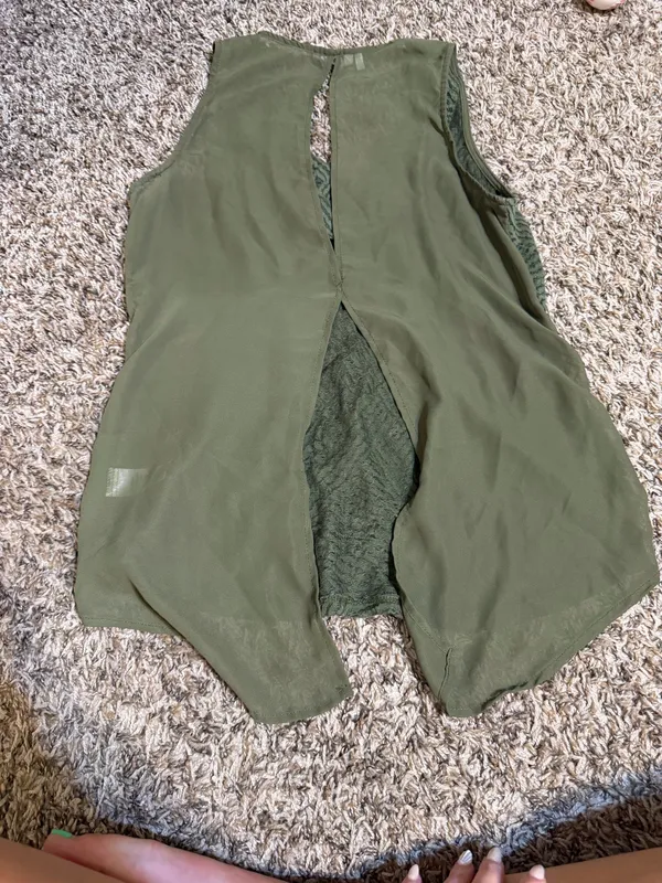 Women’s green studio y brand boho tank top. Size small - Image 2