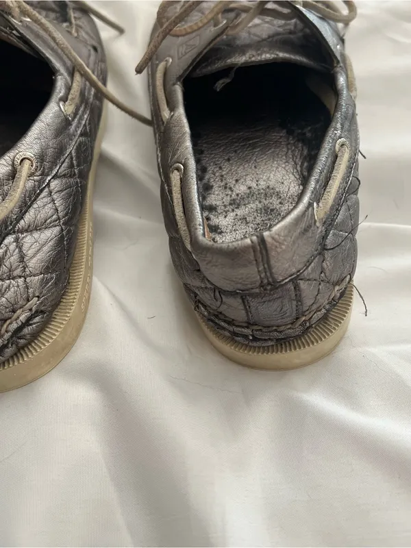 Sperry Metallic Quilted Leather Boat Shoes Size 9 - Image 13
