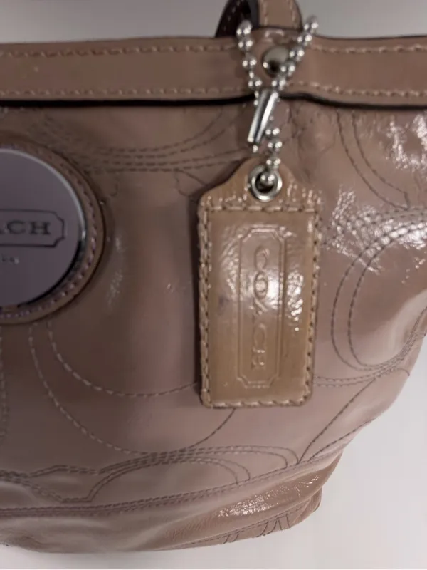 Coach Taupe Patent Leather Signature C Embossed‎ Tote Zip Shoulder Bag F15142 - Image 4