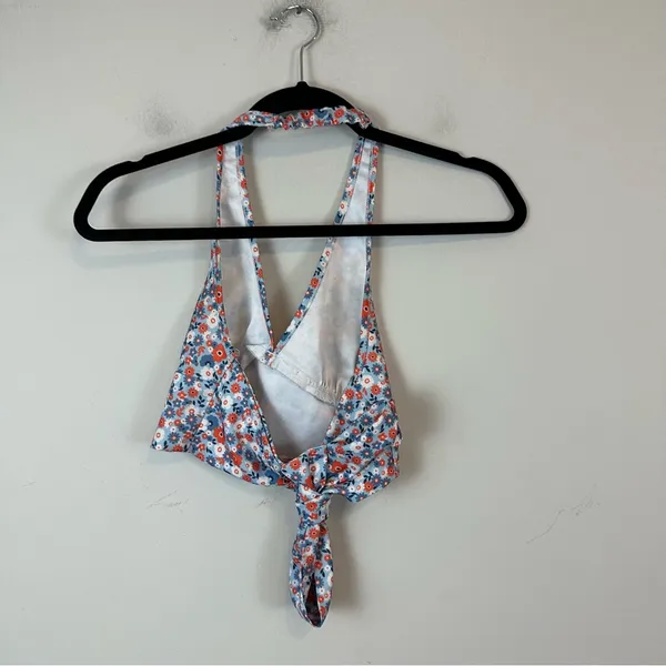 Altar'd State | Colorful Ditsy Floral Tie Back Cropped Halter Top Size XS - Image 2
