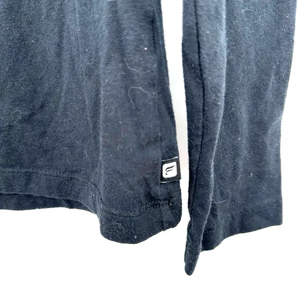 Fabletics size medium black long sleeve top criss cross back‎ detail - Image 4