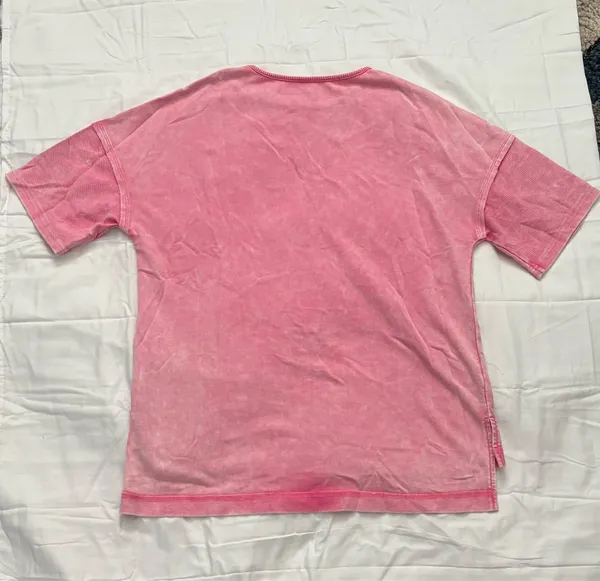 Boutique Pink oversized tee - Image 3