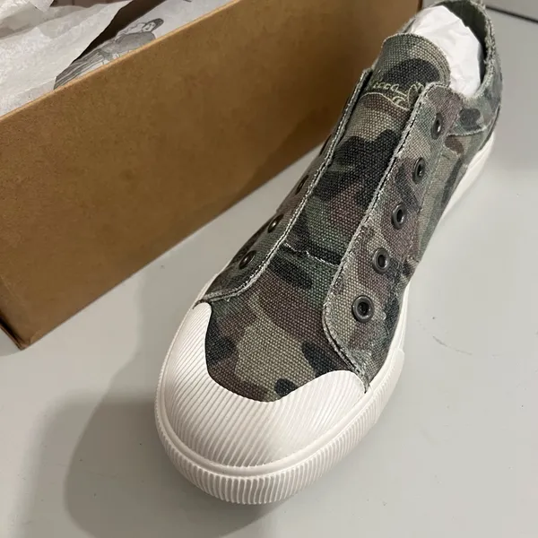 Camouflage Slip-On Sneakers by sbicca Size 8 - Image 4