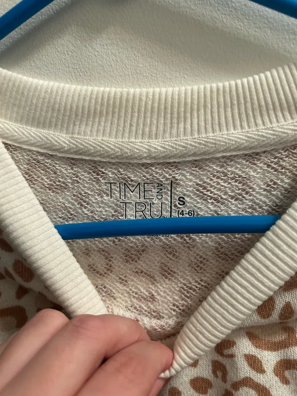 Time and Tru Crewneck Sweatshirt - Image 2