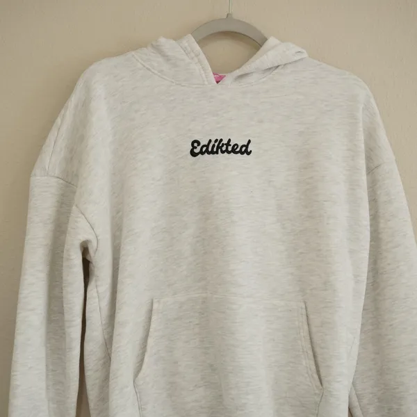 Edikted XS Oversized Heart Elbow Patch Embroidered Logo Hoodie Gray Heather - Image 2