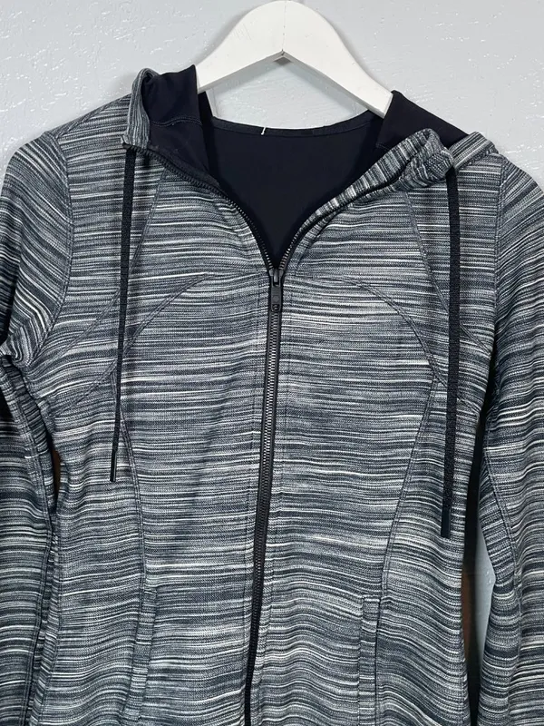 Lululemon Women 8 Heathered Black White Hooded Define Jacket Athleisure - Image 3