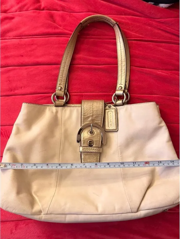 Coach Soho East West Carryall White/Gold Purse 2011 - Image 6