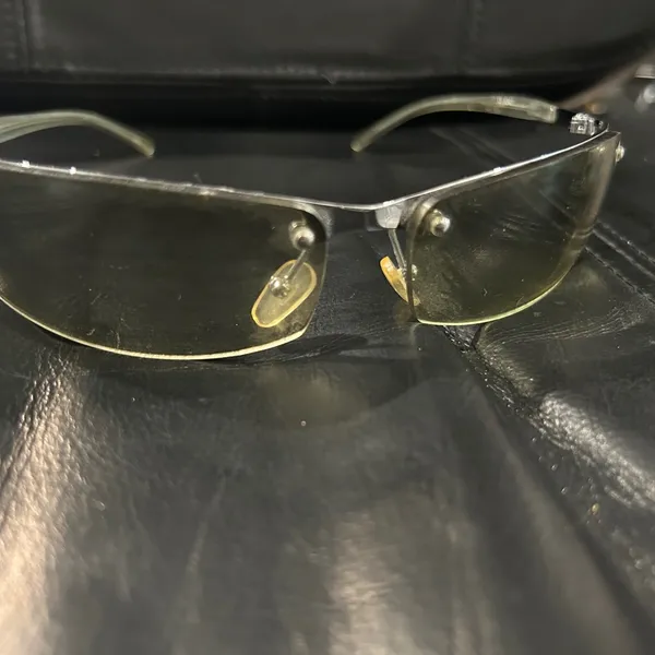 Stylish Silver and Yellow Sunglasses - Image 2