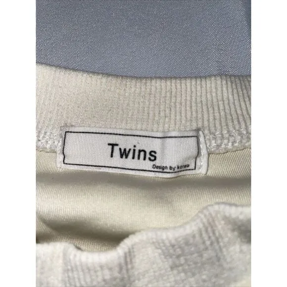 Vintage Cream Grandma Crewneck‎ Embroidered Velvet Sweater By Twins - Image 2