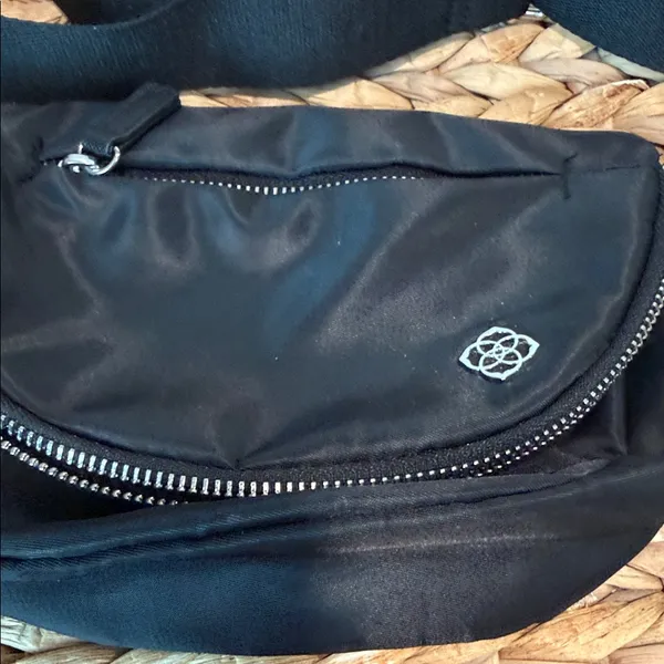 Kendra Scott Black Crossbody Bag - Image 3
